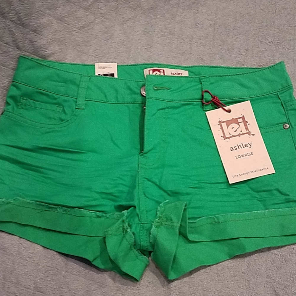 NWT l.e.i Shorts